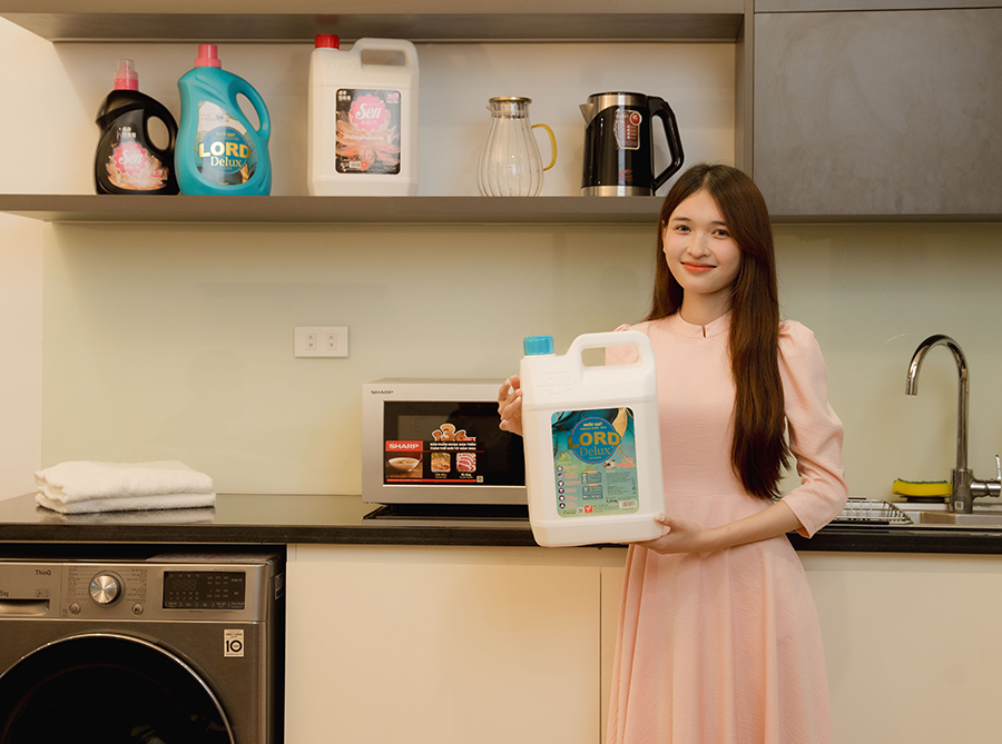 Mềm Dịu, Tinh Tế – Nước giặt Delux Hương Nước Hoa Còn Vương Trên Từng Sợi Vải