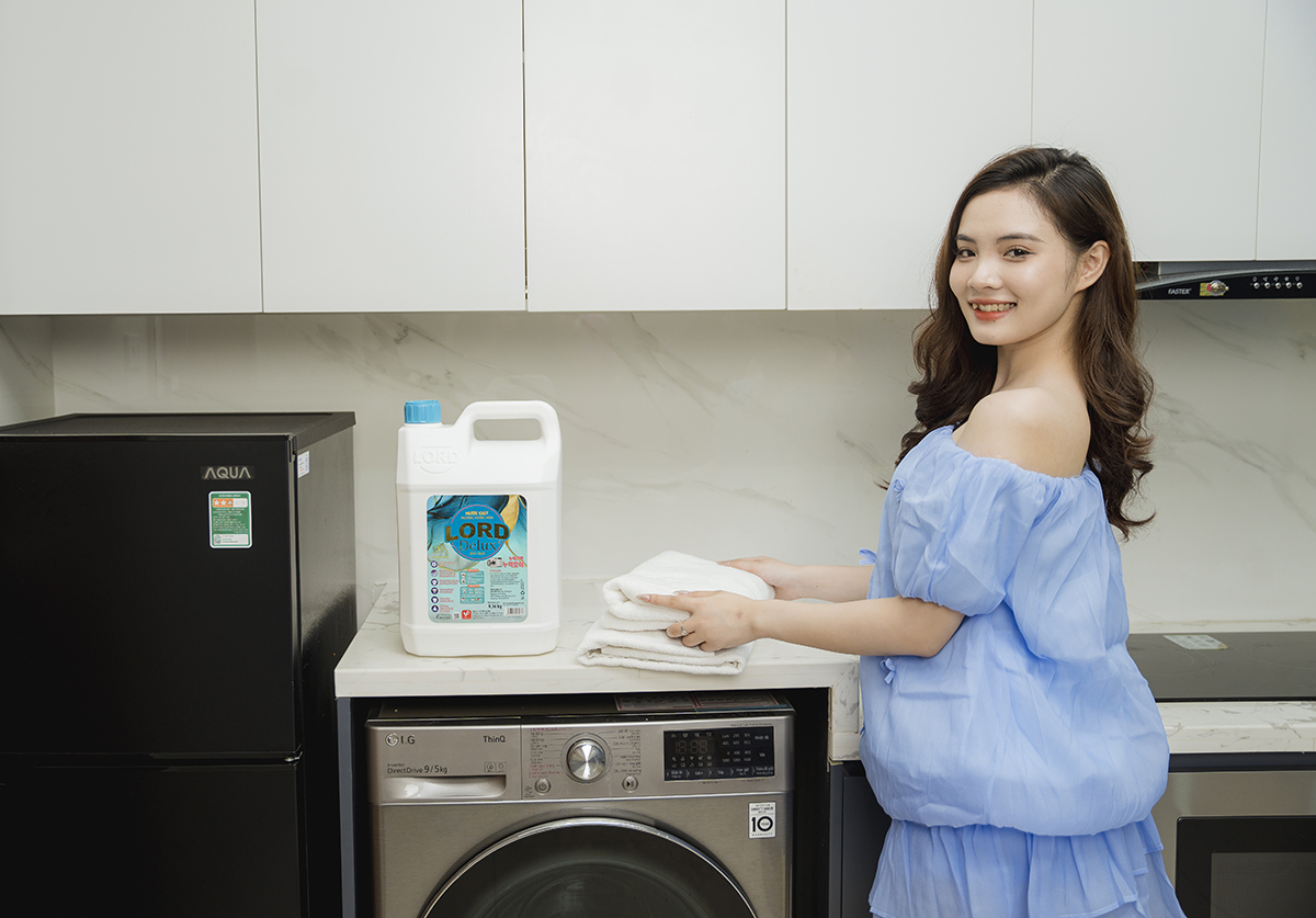 Nước Giặt Lord Delux Hương Nước Hoa – Nâng Tầm Giặt Giũ, Chạm Đỉnh Sang Trọng