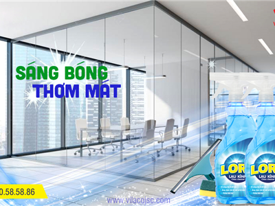 Mặt kính sáng sạch như mới với nước lau kính Lord