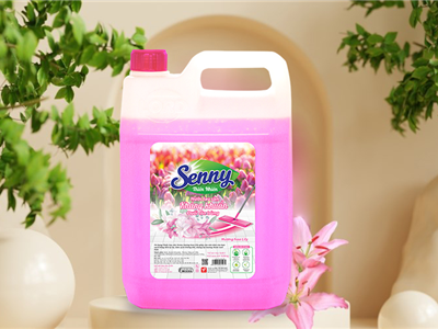 Trải Nghiệm Nước Lau Sàn Senny Lily – Từ Sạch Sẽ Đến Hương Thơm Dịu Nhẹ