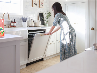 Chén Bát Sáng Bóng – Gian Bếp Thơm Senny Lừng Hương Thanh Đào